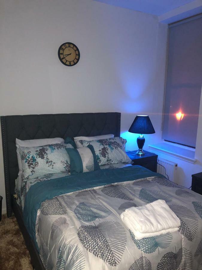 Biverlyhills Holiday Home นิวยอร์ก ภายนอก รูปภาพ