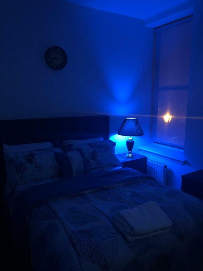 Biverlyhills Holiday Home นิวยอร์ก ภายนอก รูปภาพ